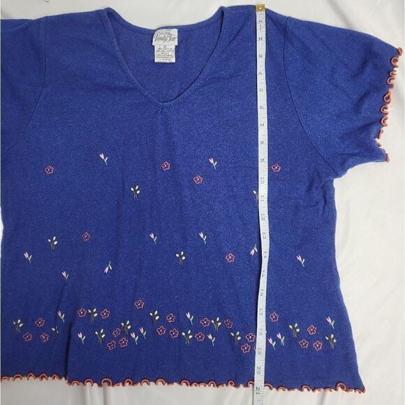 VINTAGE 90s shirt Vanity Fair top blue embroidered floral lettuce hem M - Picture 7 of 7
